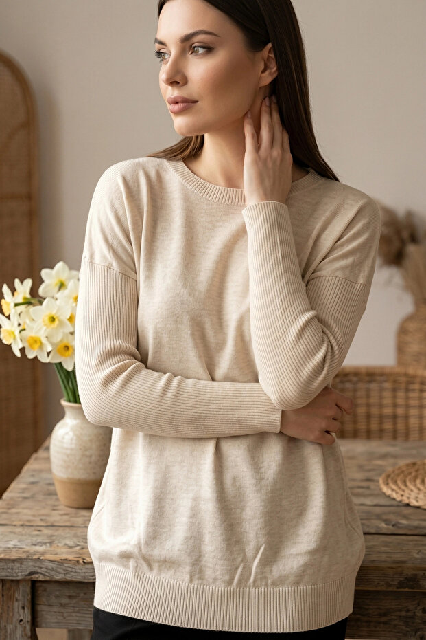 Women's Stone Color Crew Neck Side Pocket Lycra Soft Textured Thin Knit Sweater