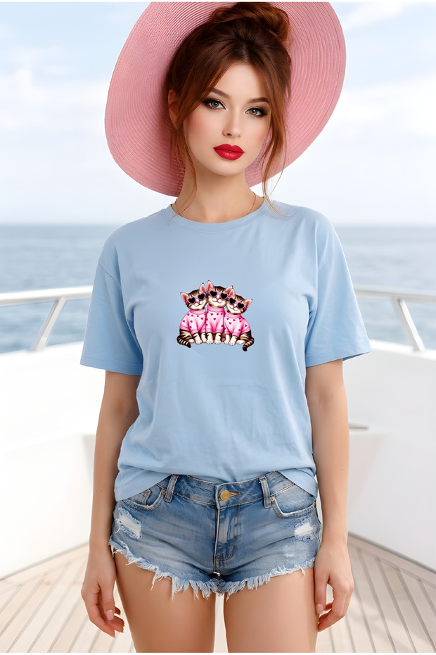 Unisex Short Sleeve Round Neck 3 Cats Printed Solid Color Tshirt