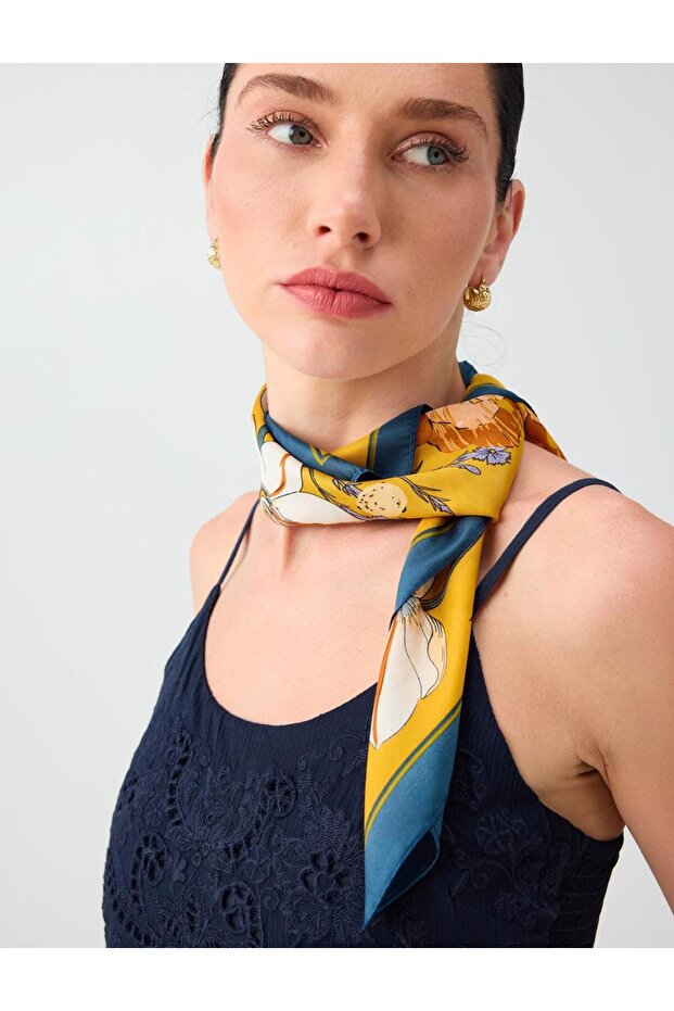 Yellow Floral Patterned Woven Scarf