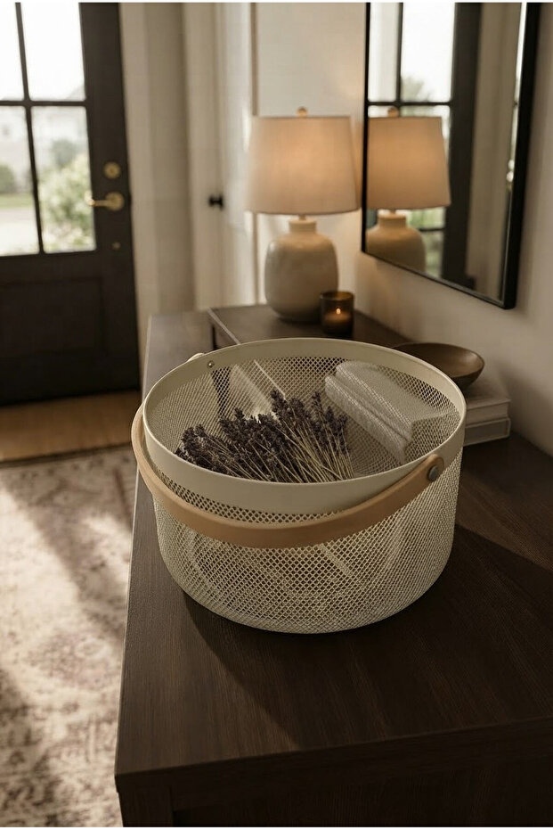 Round metal basket