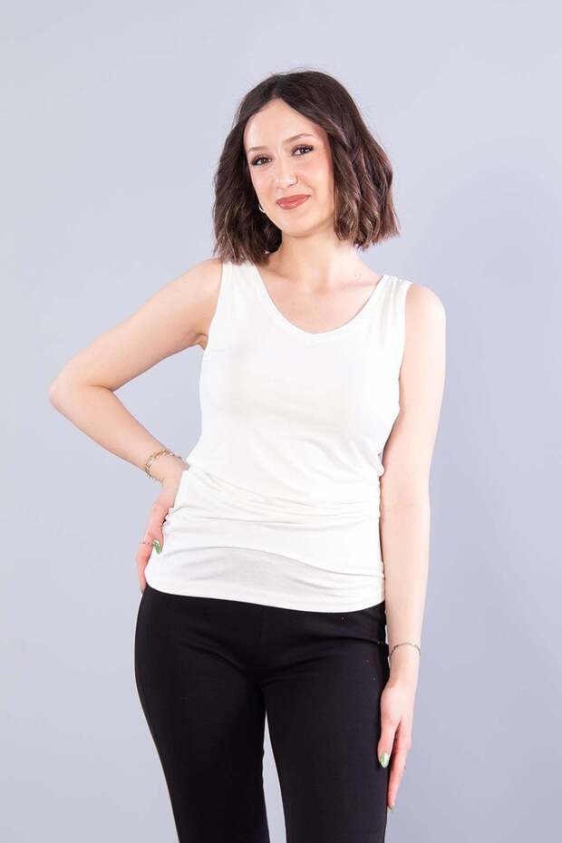 4384 Sleeveless T-Shirt