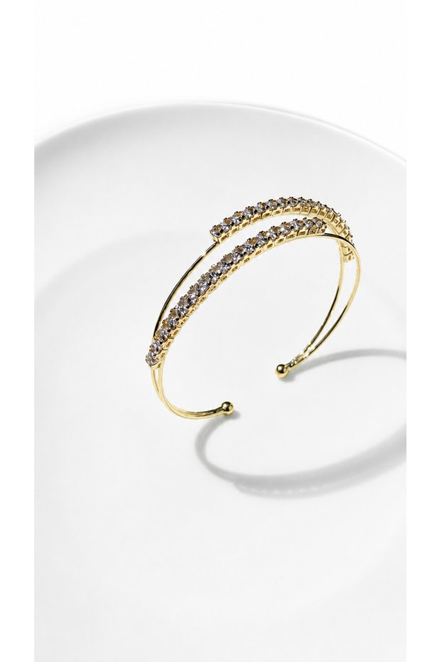 Women's Waterway Diamond Pattern Zircon Stone Gold Cuff Bracelet – Stylish and Fits Any Wrist