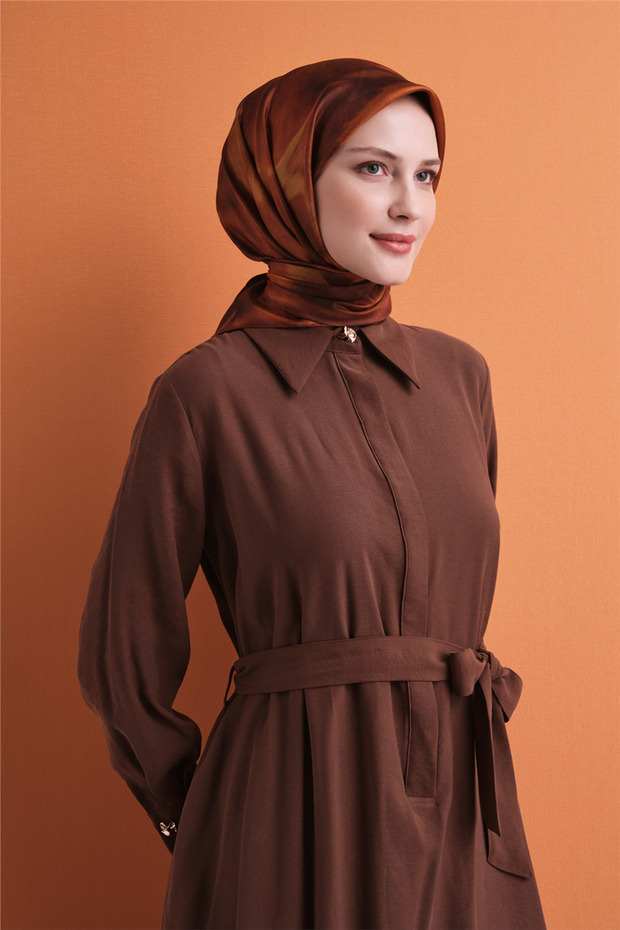وشاح من الحرير الخالص 9606D 52