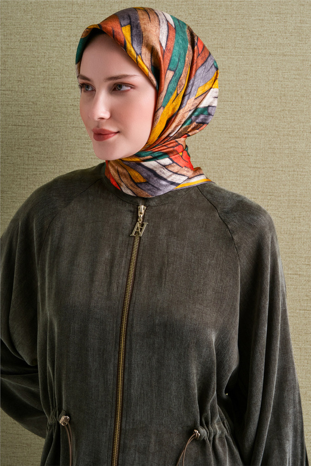 وشاح من الحرير الخالص 9612D 82