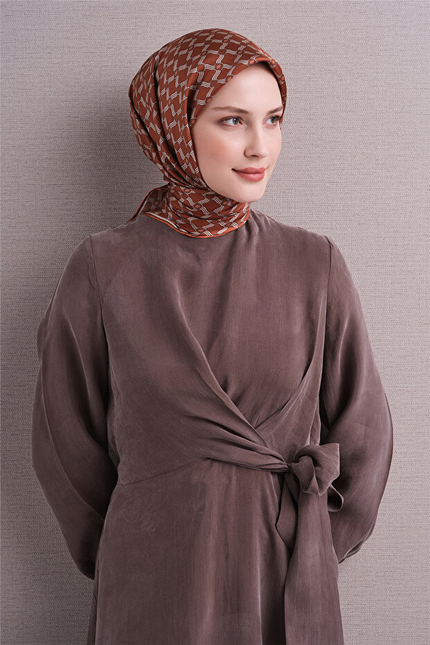 وشاح من الحرير الخالص 9636D 33