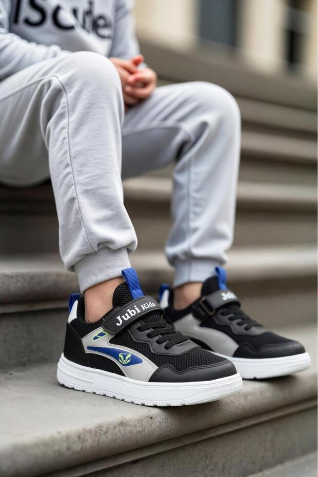 Daily use suitable children's sports shoes