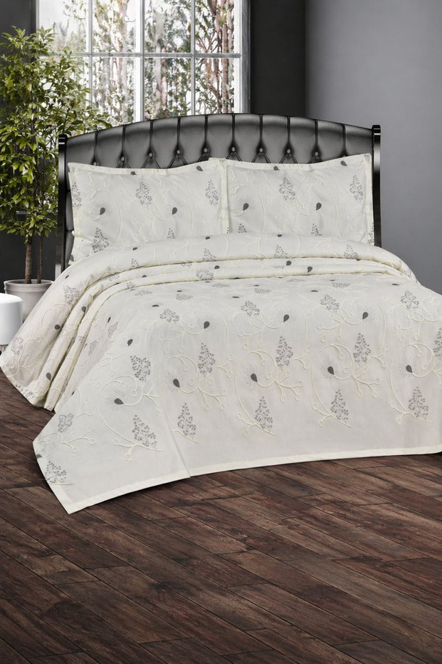 Ezgi Modern Chenille Jacquard Dowry Set Double King Size Pique Coverlet Set / Bedspread Set 3 Pieces