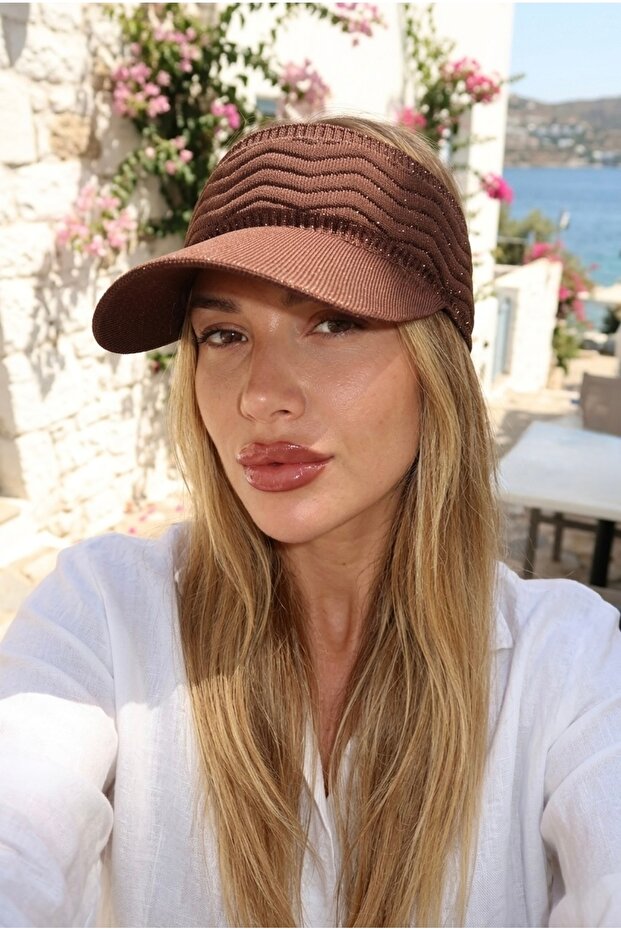 Silvery Zigzag Patterned Elastic Visor Hat - 1