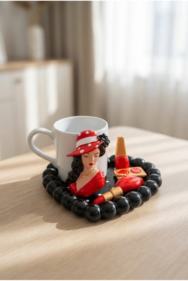 Red Women's Porcelain Coffee Cup with Makeup Materials | Mother's Day | Special
