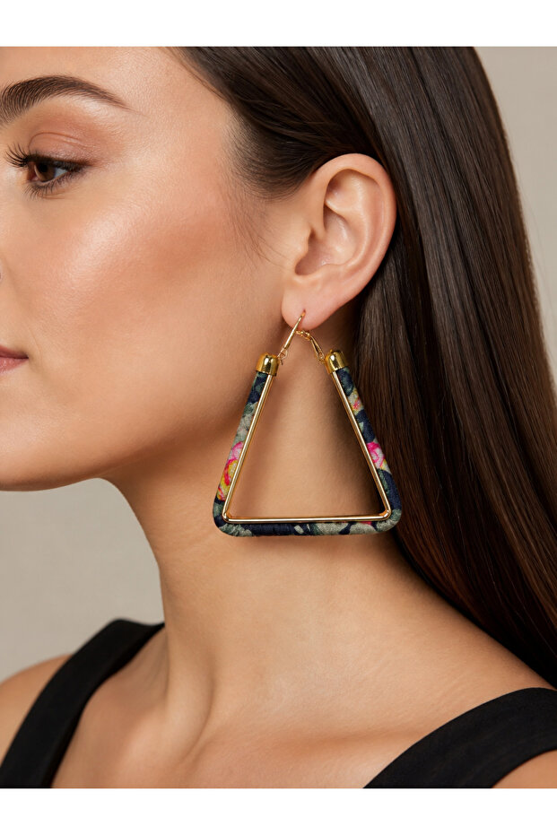 Ethnic Triangle Dreams