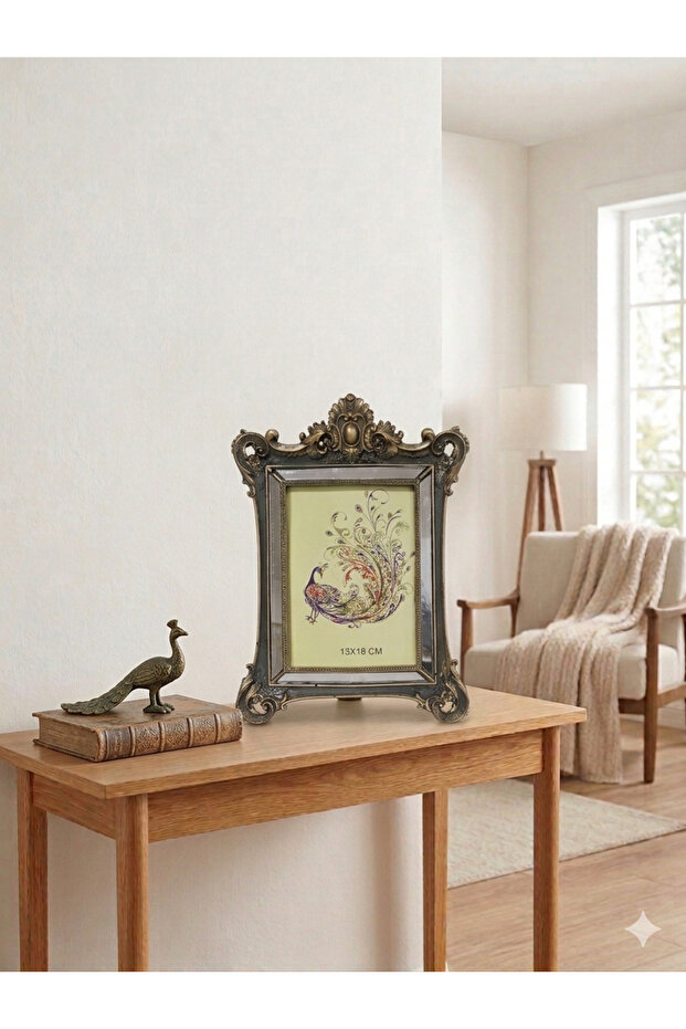 إطار تاجي زخرفي أنيق مقاس 13x18