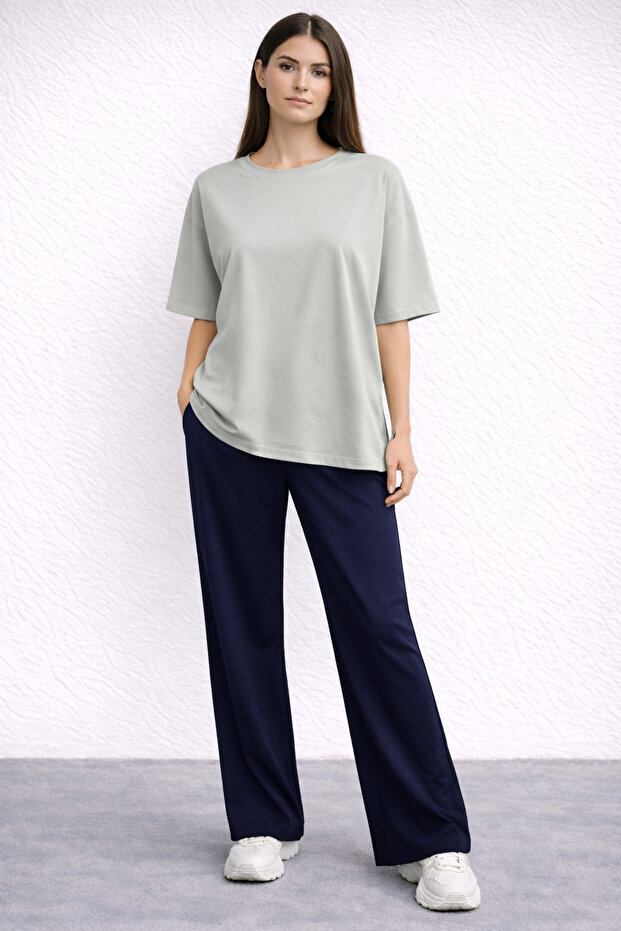 Women's 2-Piece Set Oversized Basic T-Shirt and Wide-Leg Pants Comfortable Casual Style