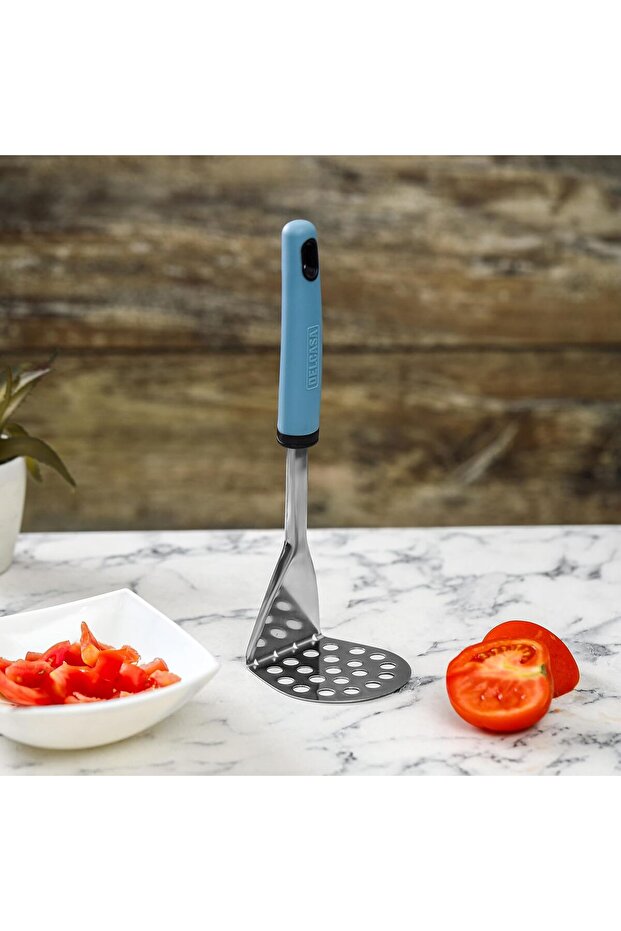 DC3367 Potato Masher, Black/Blue