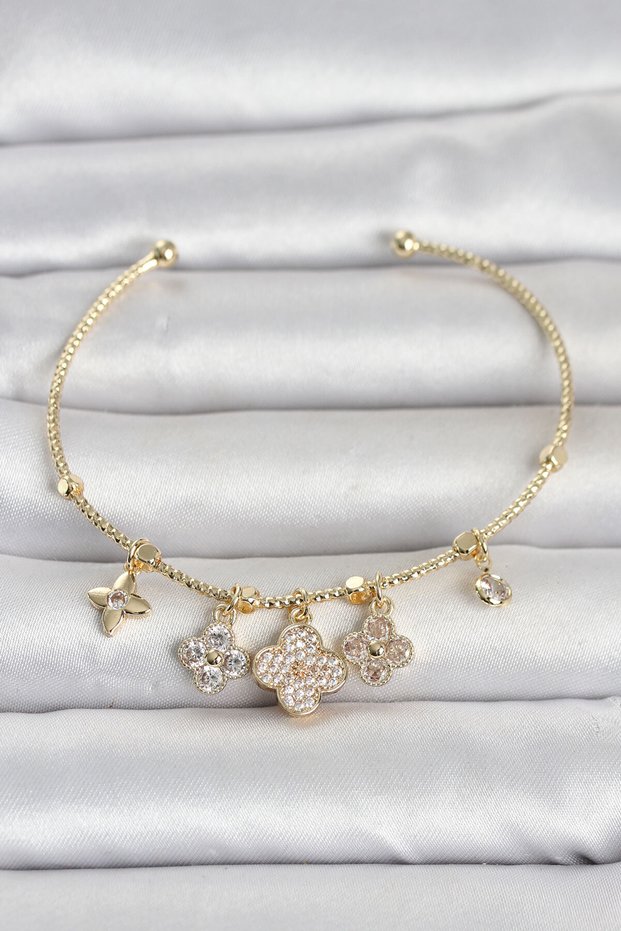 Gold Color Brass Clover Detailed Charm Women's Bracelet - Ebj260516W42153
