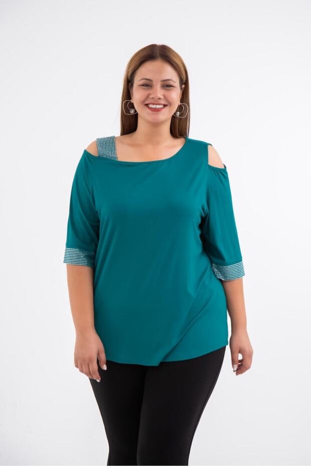 Women's Plus Size Shoulder Detailed Stoned Blouse