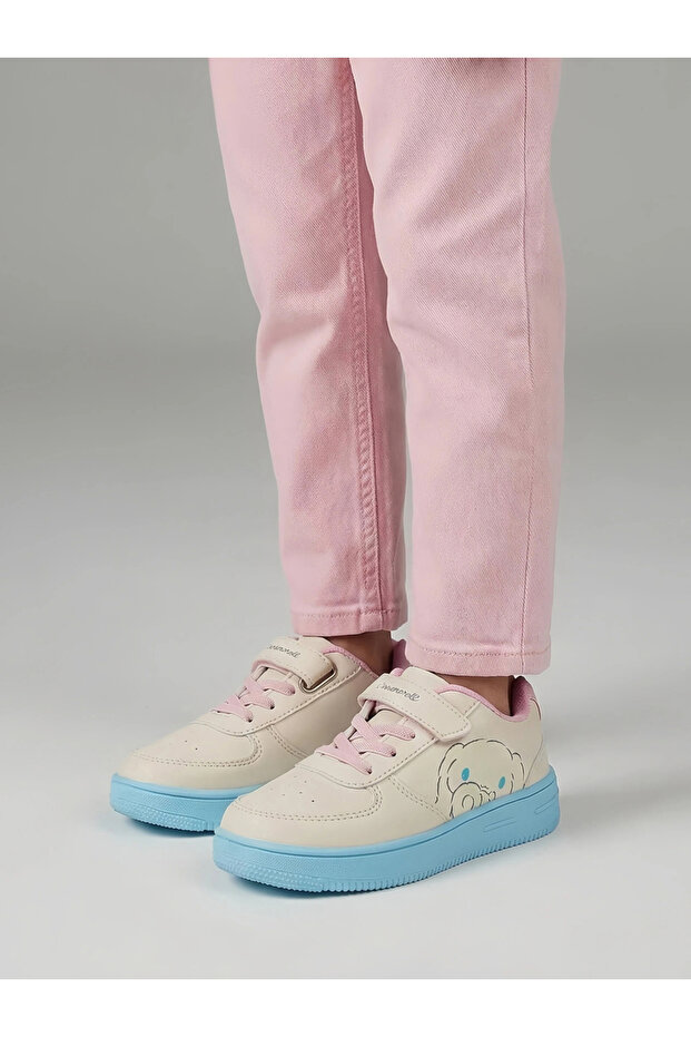 أحذية تي جيه المطبوعة