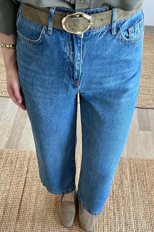 Belted Soft Textured Jeans