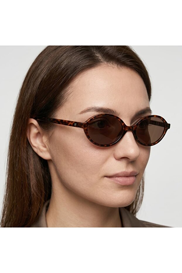 نظارات شمسية نسائية بيضاوية رفيعة من ليوبارد MT659 CD07