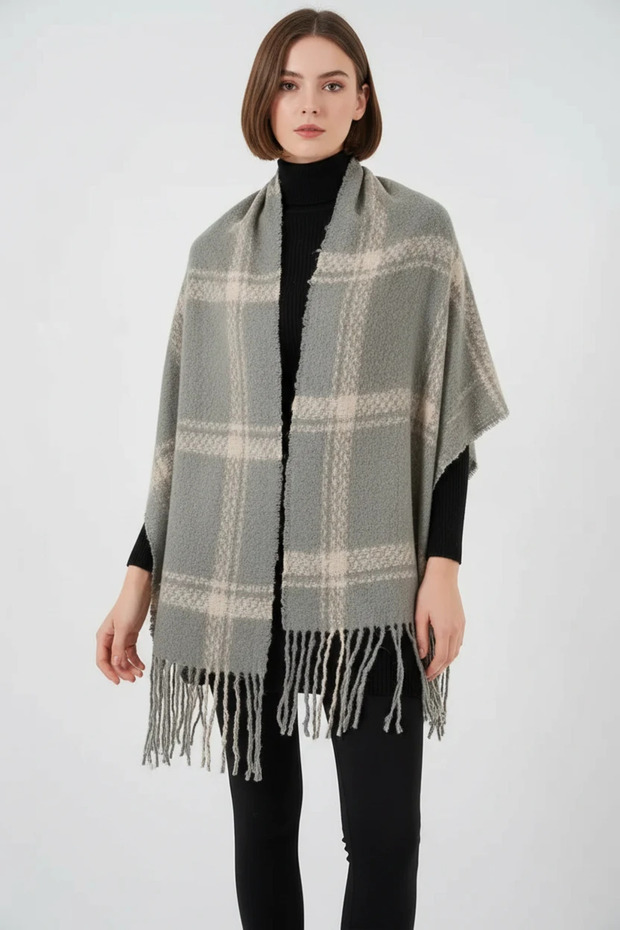 Women's Tasseled Checkered Patterned Knitwear Gray Shawl
