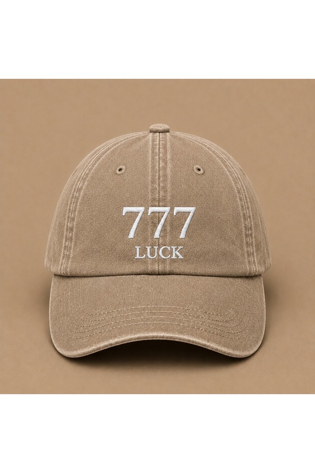 قبعة قابلة للغسل بتصميم عتيق مع كتابة 777 Luck Melek