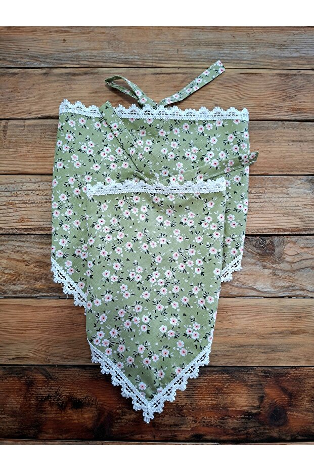 Mother-Daughter Matching Bandana – Cotton Daisy Patterned Dan