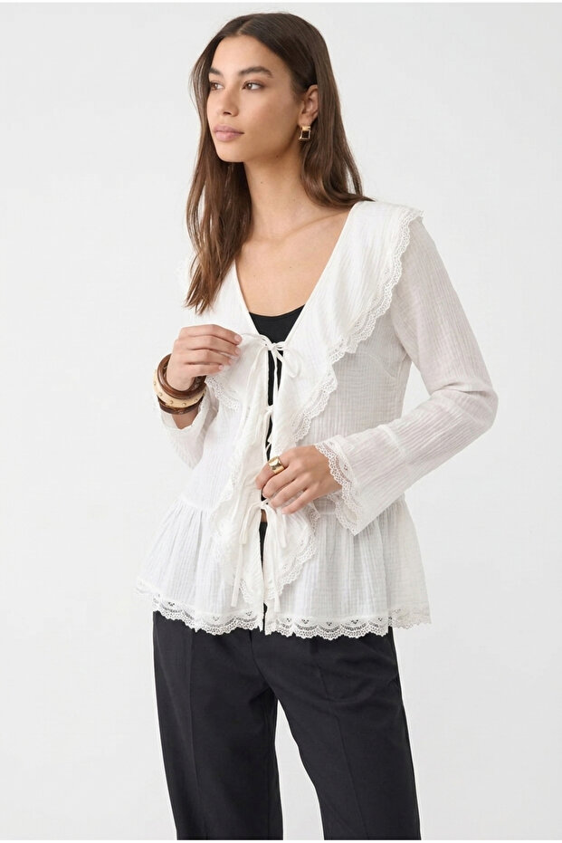 Lace Detailed Tie-Up Kimono