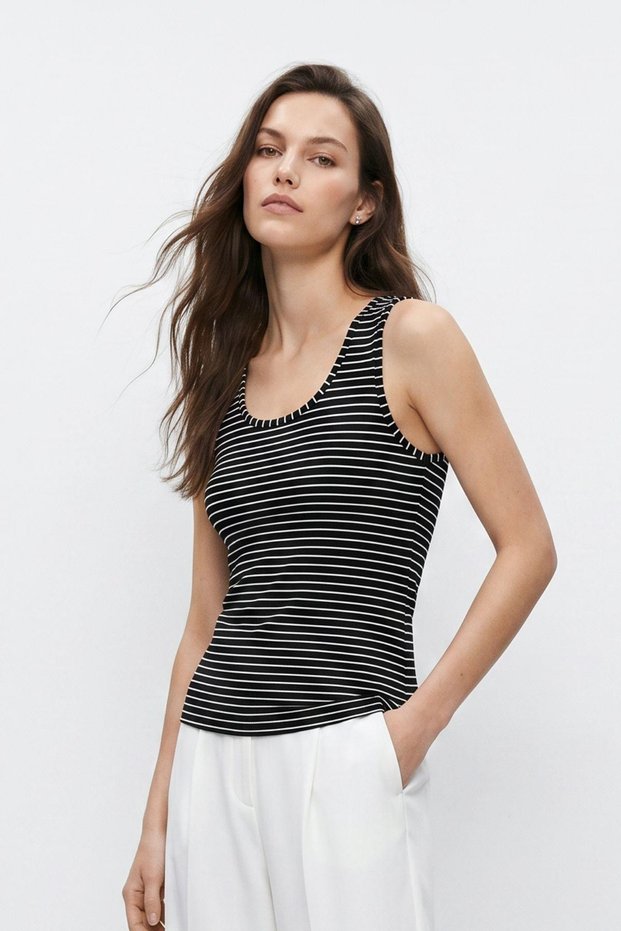 Black Zero-Sleeve U-Neck Striped Blouse 8631A