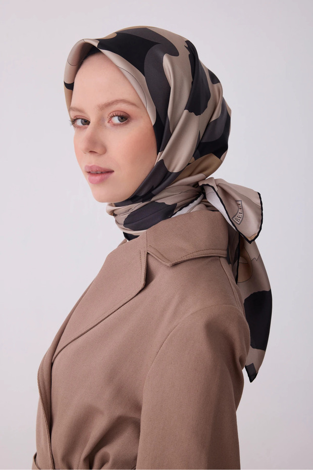 Nostalgia Series Twill Silk Patterned Scarf 4306D