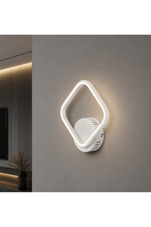 TT405-1-BY (مع مصابيح LED للإضاءة النهارية) شمعدان LED مربع الشكل باللون الأبيض غير اللامع