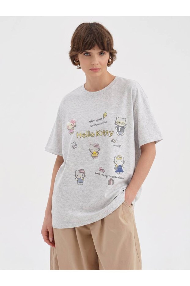 Women's Hello Kitty Print and Handmade Detailed Oversize Design Tshirt