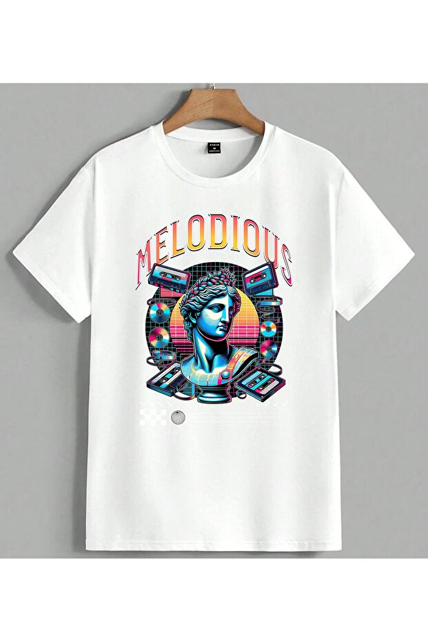 تي شيرت Melodic Retro Synthwave Art مطبوع للجنسين مقاس كبير باللون الأبيض