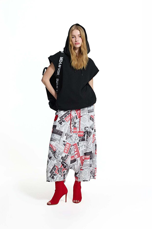 White Black Newspaper Printed Double Elastic Waist Lace-Up Baggy Trousers 19032