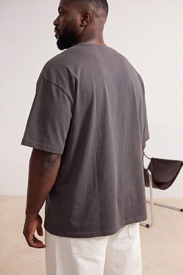 Büyük Beden Antrasit Oversize/Geniş %100 Pamuk Slogan Baskılı T-Shirt TMNSS26BF00004 - 3