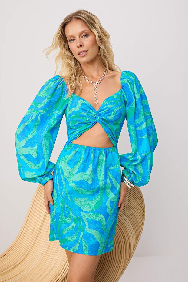 Trendyolmilla  Plaj Giyim %100 Pamuk Soyut Desenli Dokuma Cut Out Detaylı Mini Elbise TBESS23EL00175 - Görsel 3