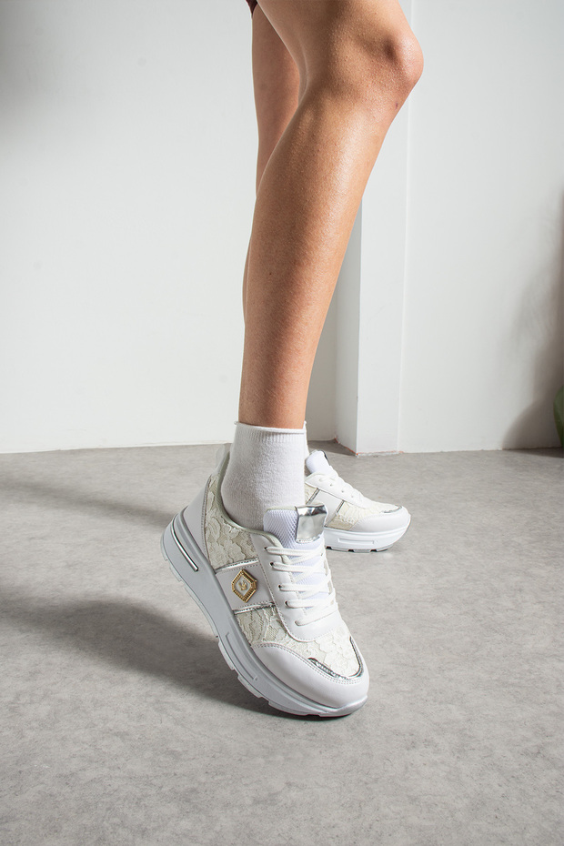 Women's Lace and Gold Detailed Thick Sole Casual Sneaker White Shoes 0873