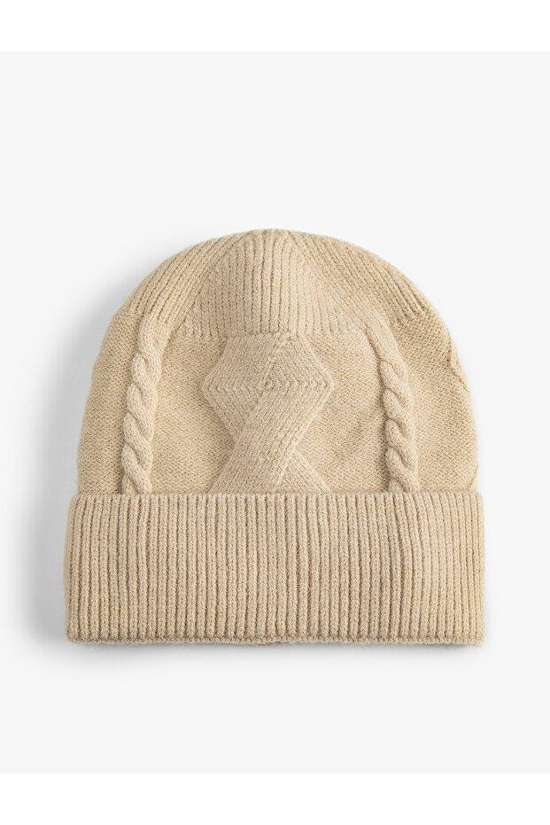 Knitwear Beret with Layered Edges