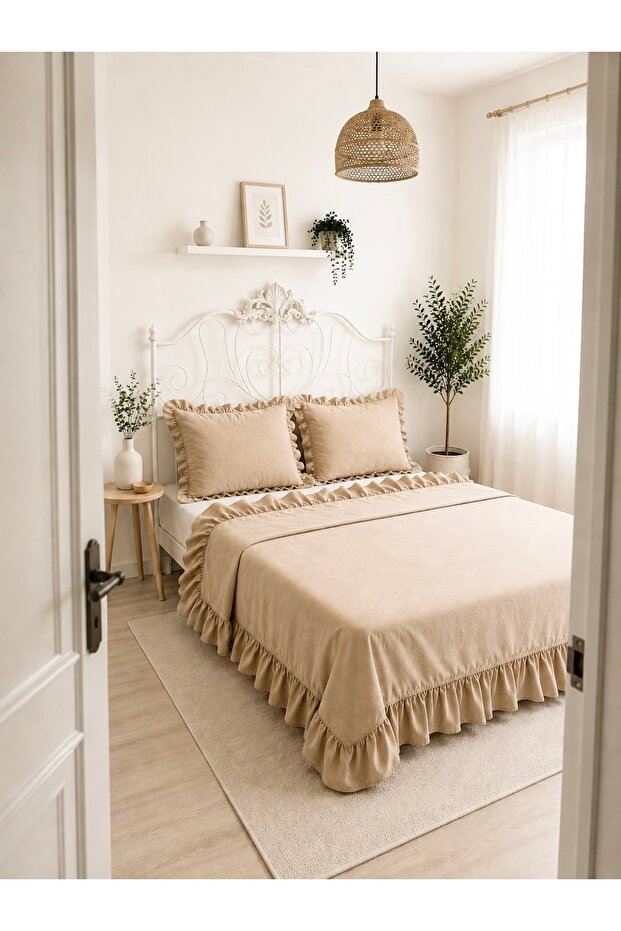 Frilly Beige Bedspread Double - 7