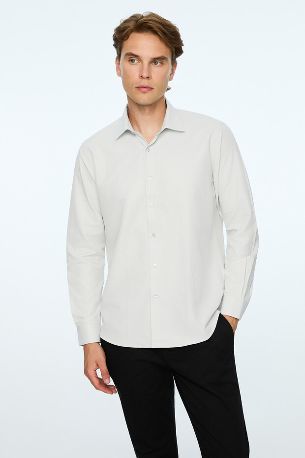 قميص رجالي ذو ياقة صلبة وقصة ضيقة من Stone Flat Slim Fit
