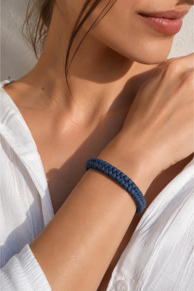 Kutcha Women's Herringbone Handmade Knitted Bracelet