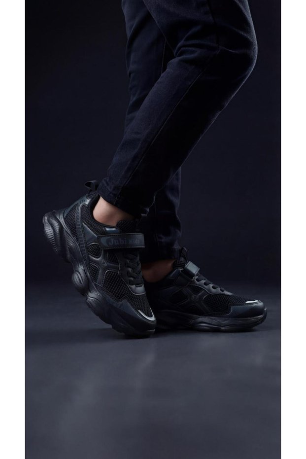 Daily use suitable children's sports shoes