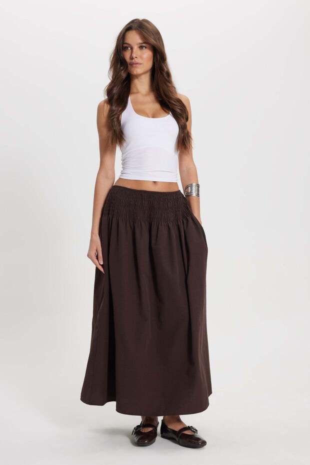 Women's slim fit cotton skirt with elastic waistband - brown