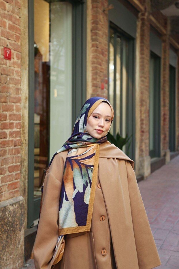 Amore Leaf Pattern Shawl - Purple-Tan