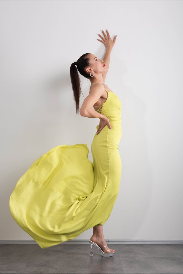 Backless Evening Dress with Crossed Straps on the Back and Gathered Tail - 26364
