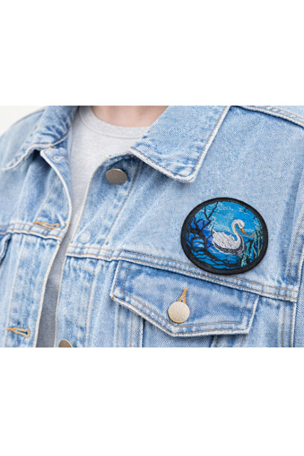 Patch brodat Lebădă, 83mm, aplicabil pe textile - 2