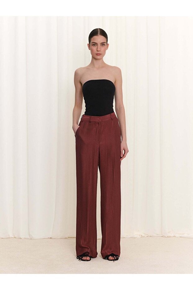 Line Detailed Straight-Leg Trousers