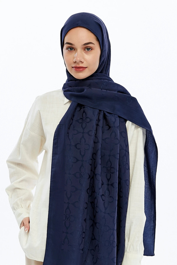 شال بنمط البرسيم من سلسلة أليا