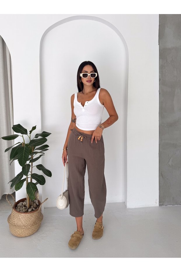 Women's Muslin Fabric Elastic Waist Lace-Up Capri Pants
