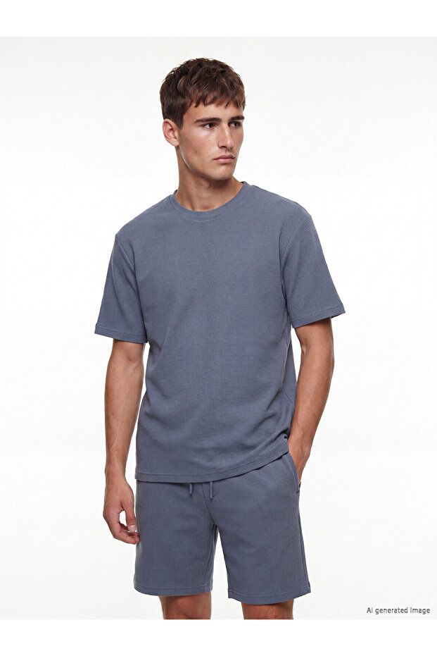 Nevavm Differential Oval Collar Men's T-Shirt