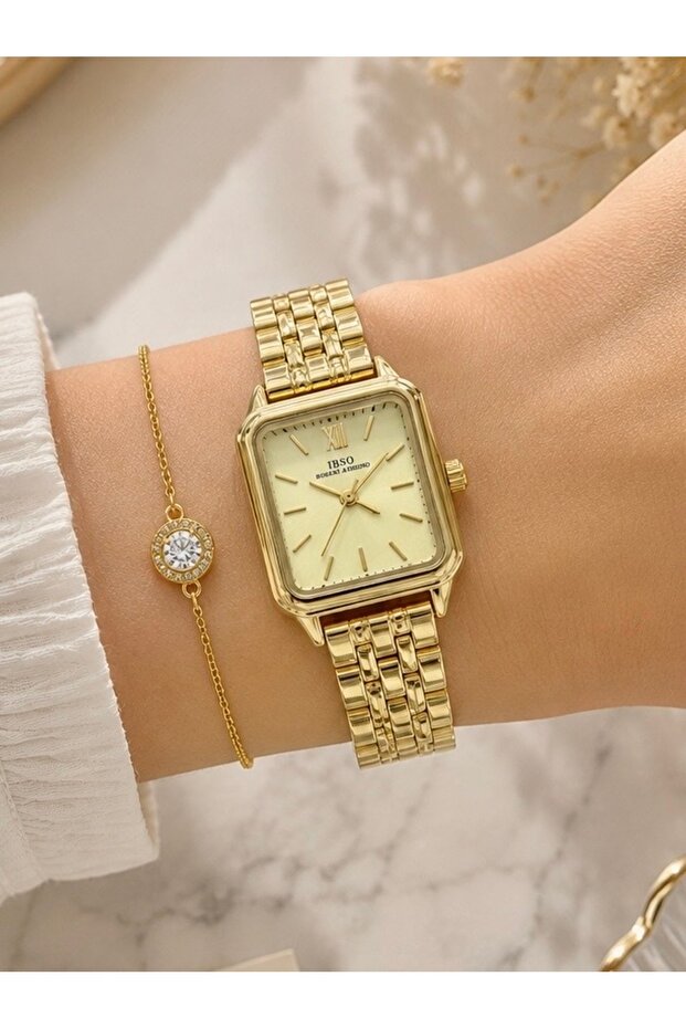 Women's Wristwatch as a Gift for Your Beloved + Wristband as a Gift