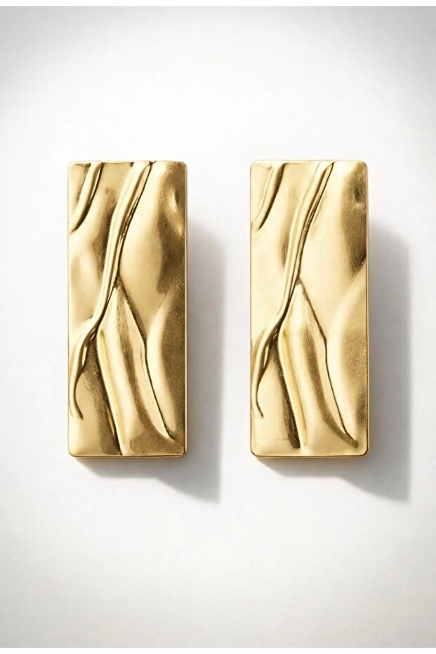 Vouge Gold Earrings